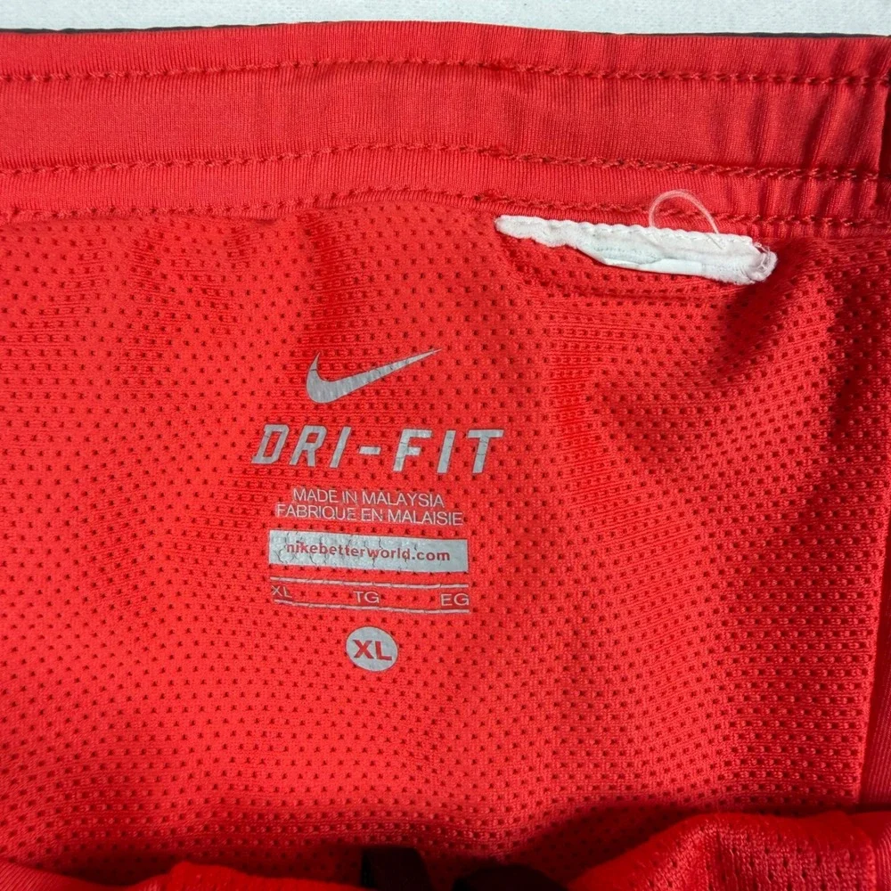 Nike Dri-FIT Running Shorts Mens XL Black Red Liner Zipper Pocket 7 Inch Inseam